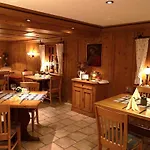 Appartementhotel Breitmattstub 公寓式酒店 3*